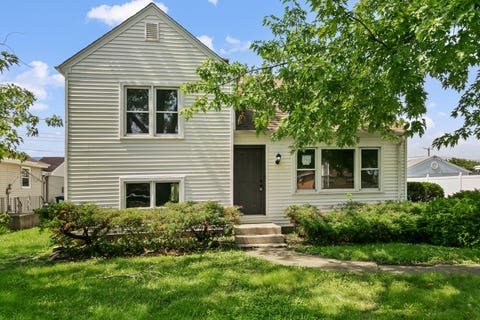 Photo of 7742 S Oketo Avenue, Bridgeview, IL 60455 (MLS # 12736445)
