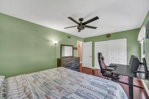Tiny photo for 256 E Fox Hill Drive, Buffalo Grove, IL 60089 (MLS # 12718375)