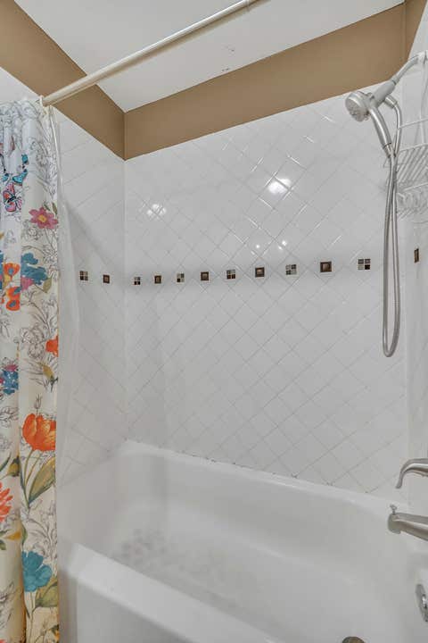 Tiny photo for 256 E Fox Hill Drive, Buffalo Grove, IL 60089 (MLS # 12718375)