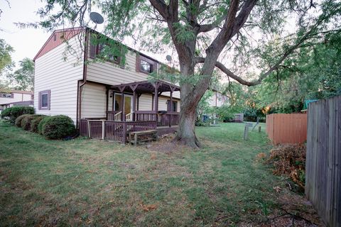 Tiny photo for 1221 Cedarwood Drive #F, Crest Hill, IL 60403 (MLS # 12489806)