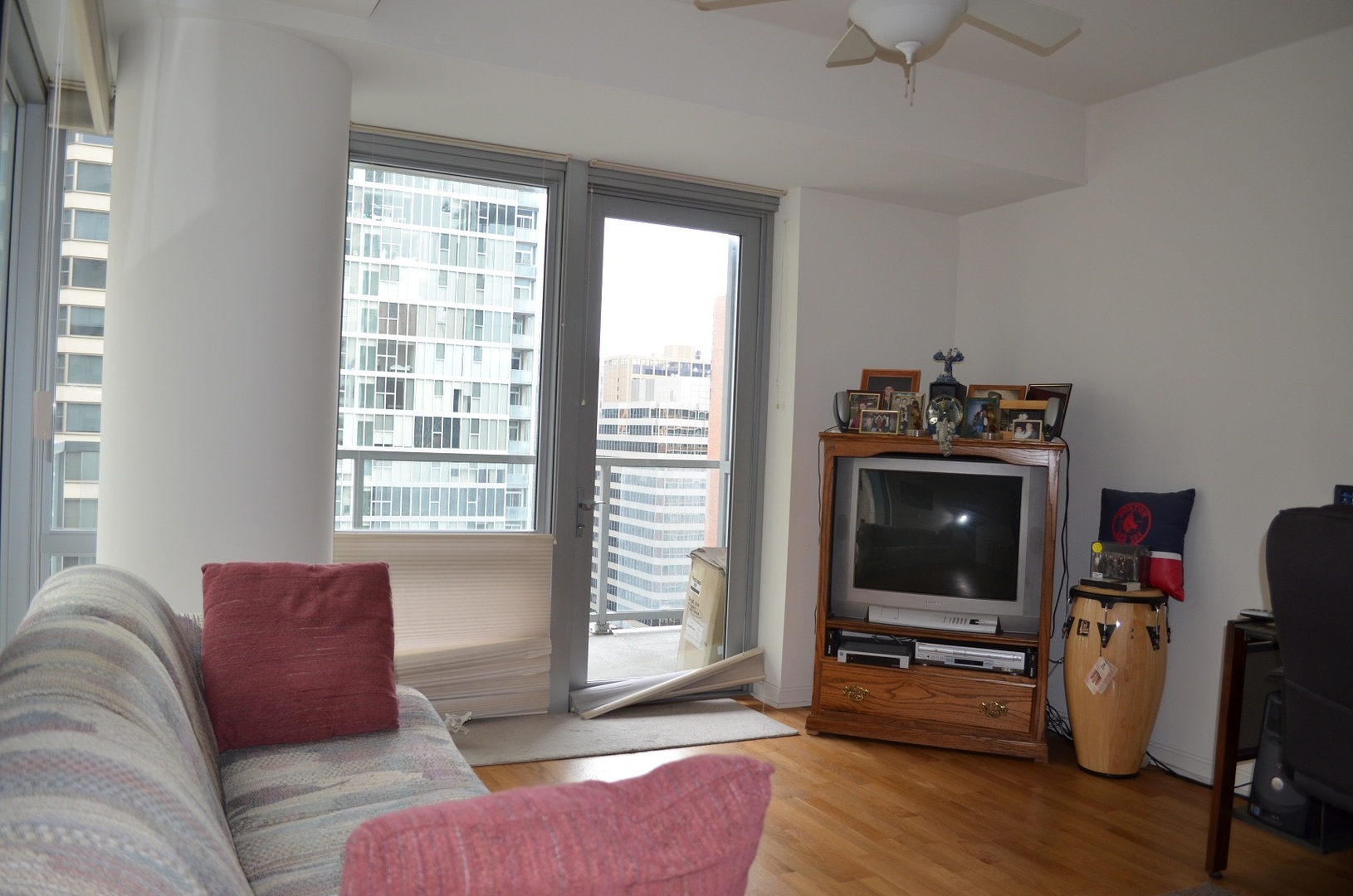 160 E ILLINOIS Street 1703