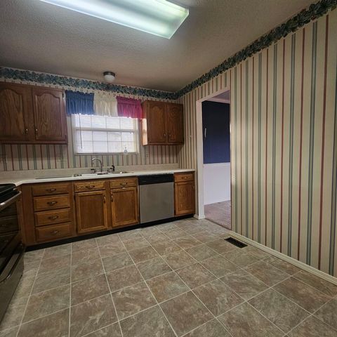 Tiny photo for 4412 Woodglen Lane, Mt Vernon, IL 62864 (MLS # 100000191)