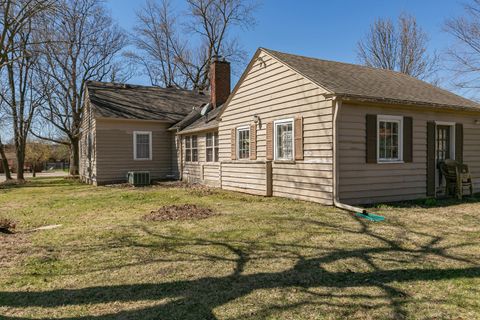 Tiny photo for 2317 17th Street, Rock Island, IL 61201 (MLS # 12604019)