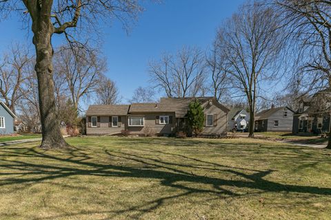 Photo of 2317 17th Street, Rock Island, IL 61201 (MLS # 12604019)