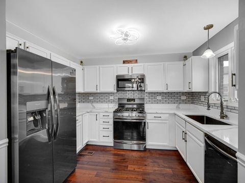 Tiny photo for 2122 Sky Harbor Drive, New Lenox, IL 60451 (MLS # 12536710)