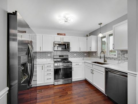 Tiny photo for 2122 Sky Harbor Drive, New Lenox, IL 60451 (MLS # 12536710)