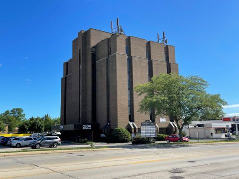 2504 Washington Street Waukegan IL 60085