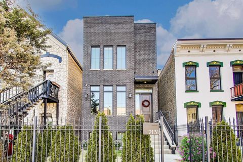 2131 W Huron Street Chicago IL 60612