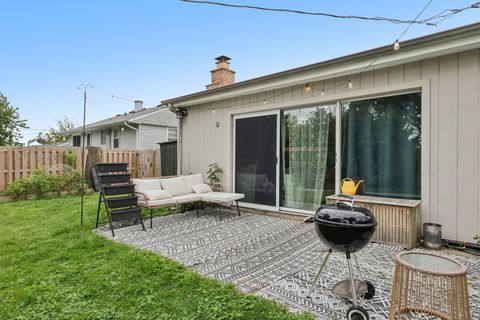 Tiny photo for 417 Beaver Drive, Streamwood, IL 60107 (MLS # 12506693)