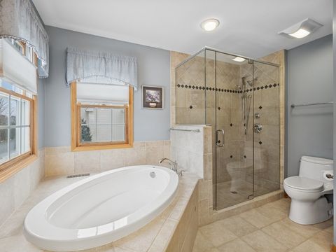 Tiny photo for 1995 Bridlewood Drive, Hoffman Estates, IL 60192 (MLS # 12531503)