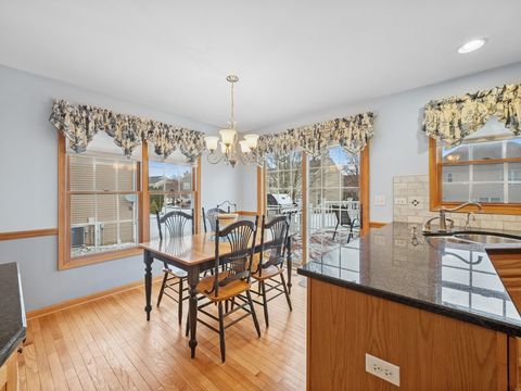 Tiny photo for 1995 Bridlewood Drive, Hoffman Estates, IL 60192 (MLS # 12531503)