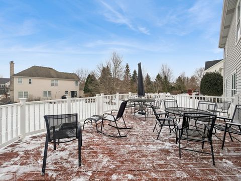 Tiny photo for 1995 Bridlewood Drive, Hoffman Estates, IL 60192 (MLS # 12531503)