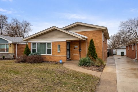 Tiny photo for 14521 Kenwood Avenue, Dolton, IL 60419 (MLS # 12590975)