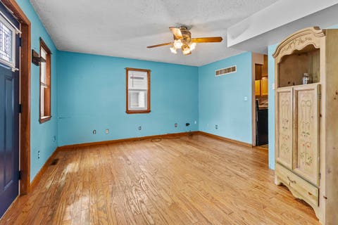 Tiny photo for 207 E Taylor Street, Grant Park, IL 60940 (MLS # 12706604)