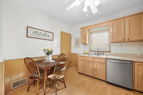 Tiny photo for 9308 Utica Avenue S, Evergreen Park, IL 60805 (MLS # 12512093)