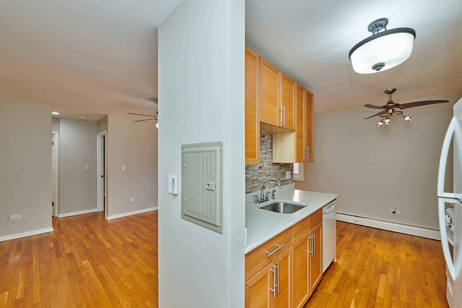 1626 W ESTES Avenue 2B