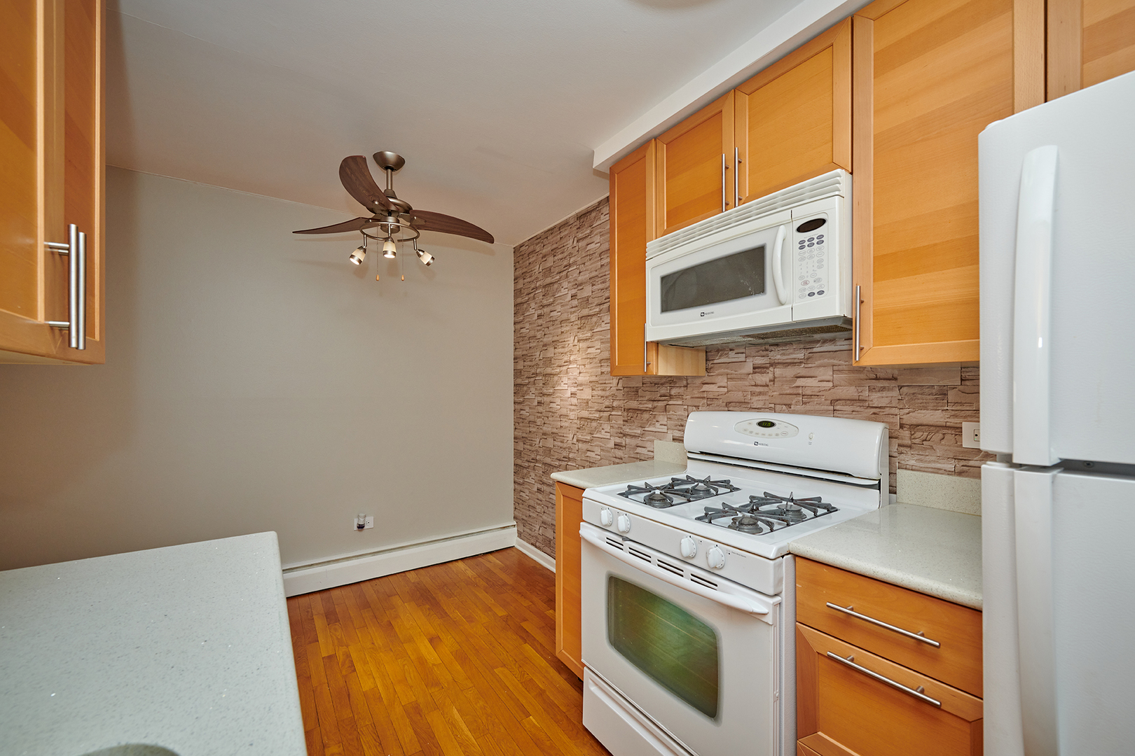 1626 W ESTES Avenue 2B