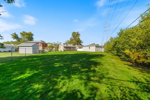 Tiny photo for 7905 Garden Court, Bridgeview, IL 60455 (MLS # 12491286)