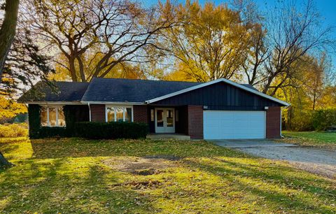 Photo of 27169 BRICKVILLE Road, Sycamore, IL 60178 (MLS # 12485217)