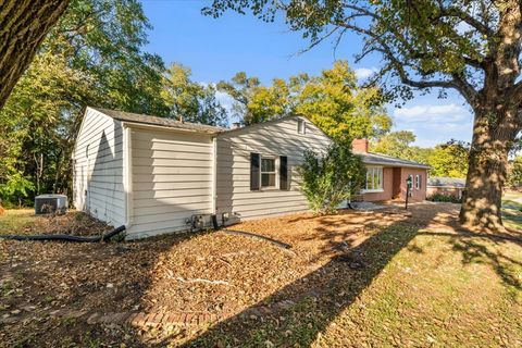 Tiny photo for 8210 Ridgewood Road, Rock Island, IL 61201 (MLS # 12630860)