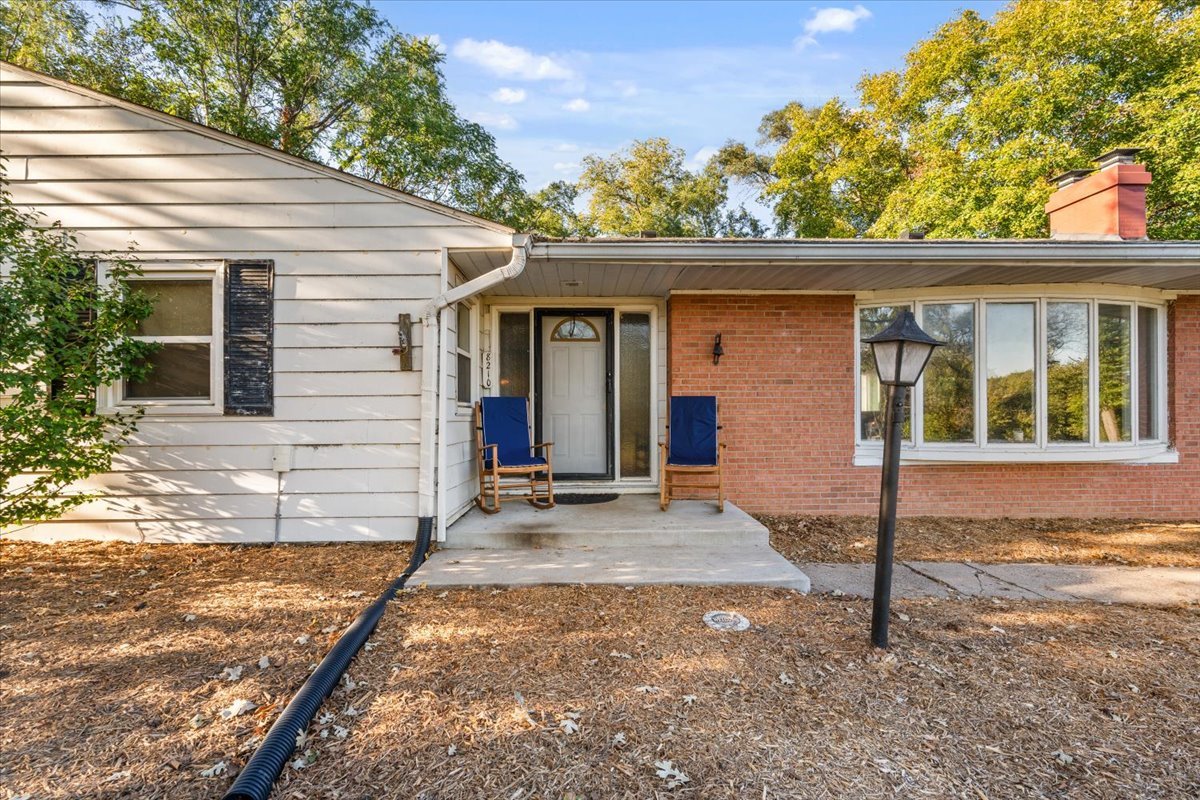 8210 Ridgewood Road