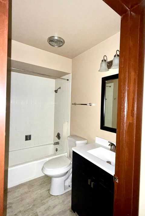 Tiny photo for 4530 Prairie Avenue #C, Brookfield, IL 60513 (MLS # 12682578)