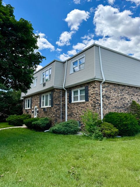 Photo of 4530 Prairie Avenue #C, Brookfield, IL 60513 (MLS # 12682578)