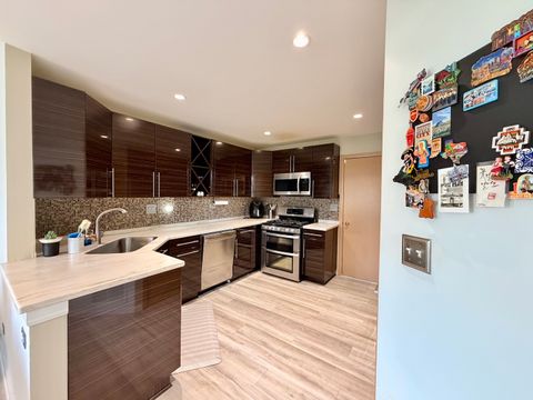 Tiny photo for 1535 Chatfield Court, Roselle, IL 60172 (MLS # 12639239)