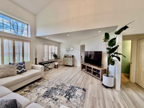 Tiny photo for 1535 Chatfield Court, Roselle, IL 60172 (MLS # 12639239)