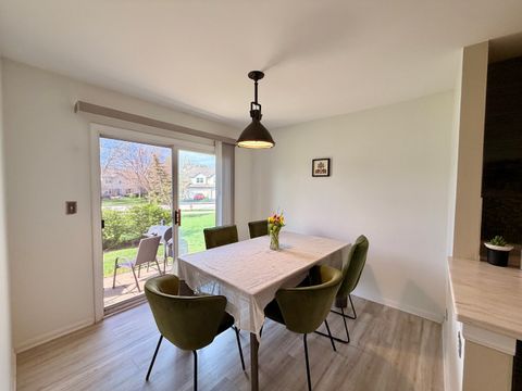 Tiny photo for 1535 Chatfield Court, Roselle, IL 60172 (MLS # 12639239)