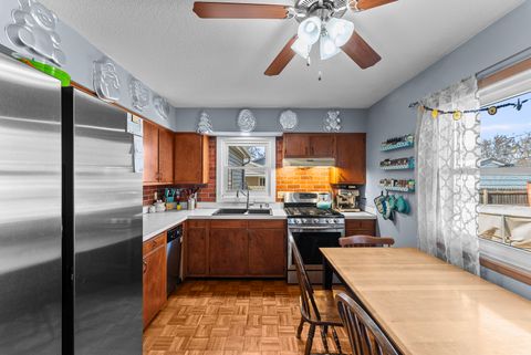 Tiny photo for 2310 W 38th Place, Davenport, IA 52806 (MLS # 12588478)