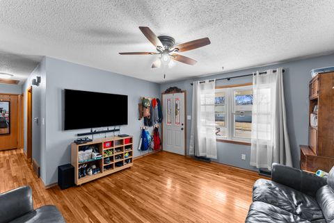 Tiny photo for 2310 W 38th Place, Davenport, IA 52806 (MLS # 12588478)