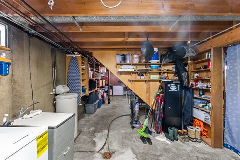 Tiny photo for 2310 W 38th Place, Davenport, IA 52806 (MLS # 12588478)