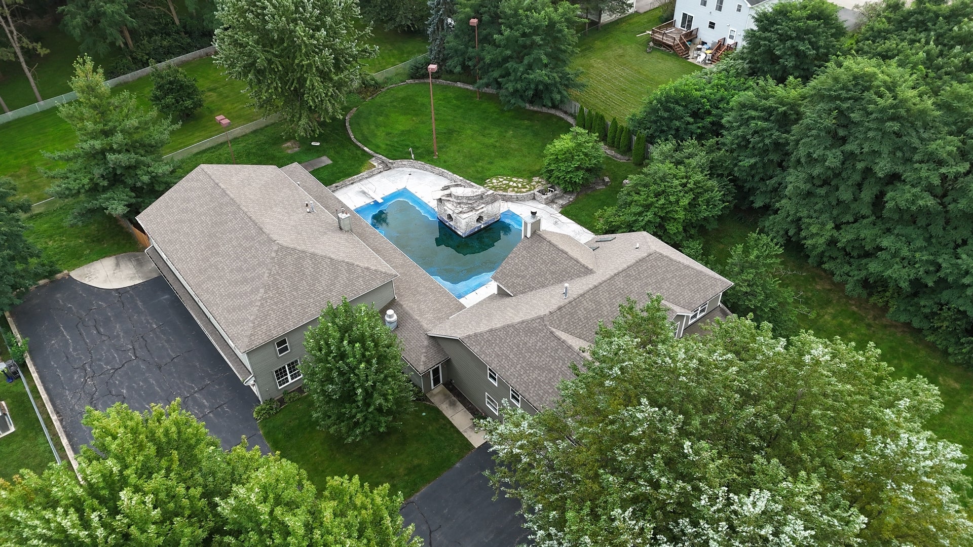 235 E Grand Avenue