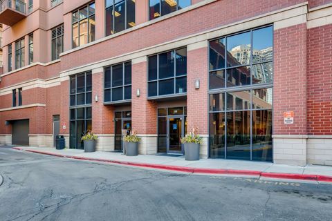 Tiny photo for 330 N Jefferson Street #805, Chicago, IL 60661 (MLS # 12578874)