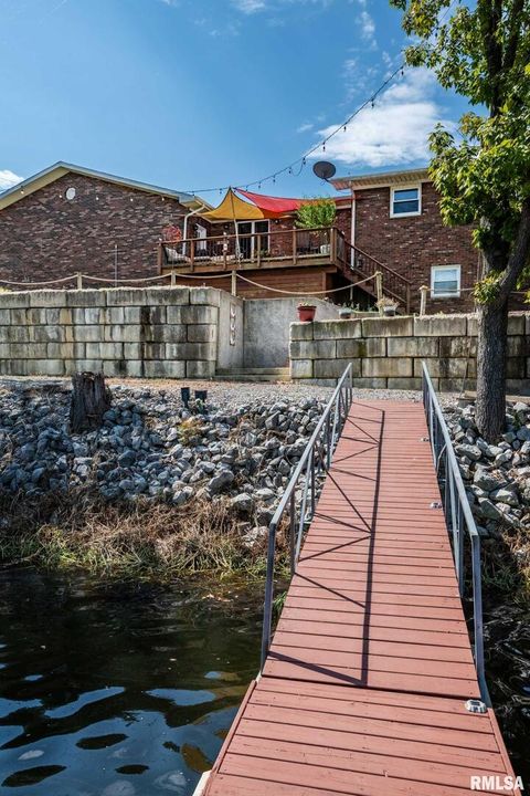 Tiny photo for 622 Dongola Court, Creal Springs, IL 62922 (MLS # QC4267233)