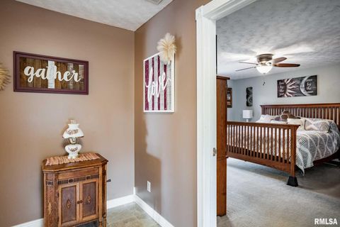 Tiny photo for 622 Dongola Court, Creal Springs, IL 62922 (MLS # QC4267233)