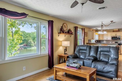 Tiny photo for 622 Dongola Court, Creal Springs, IL 62922 (MLS # QC4267233)