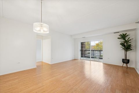 Tiny photo for 440 W Mahogany Court #203, Palatine, IL 60067 (MLS # 12520764)