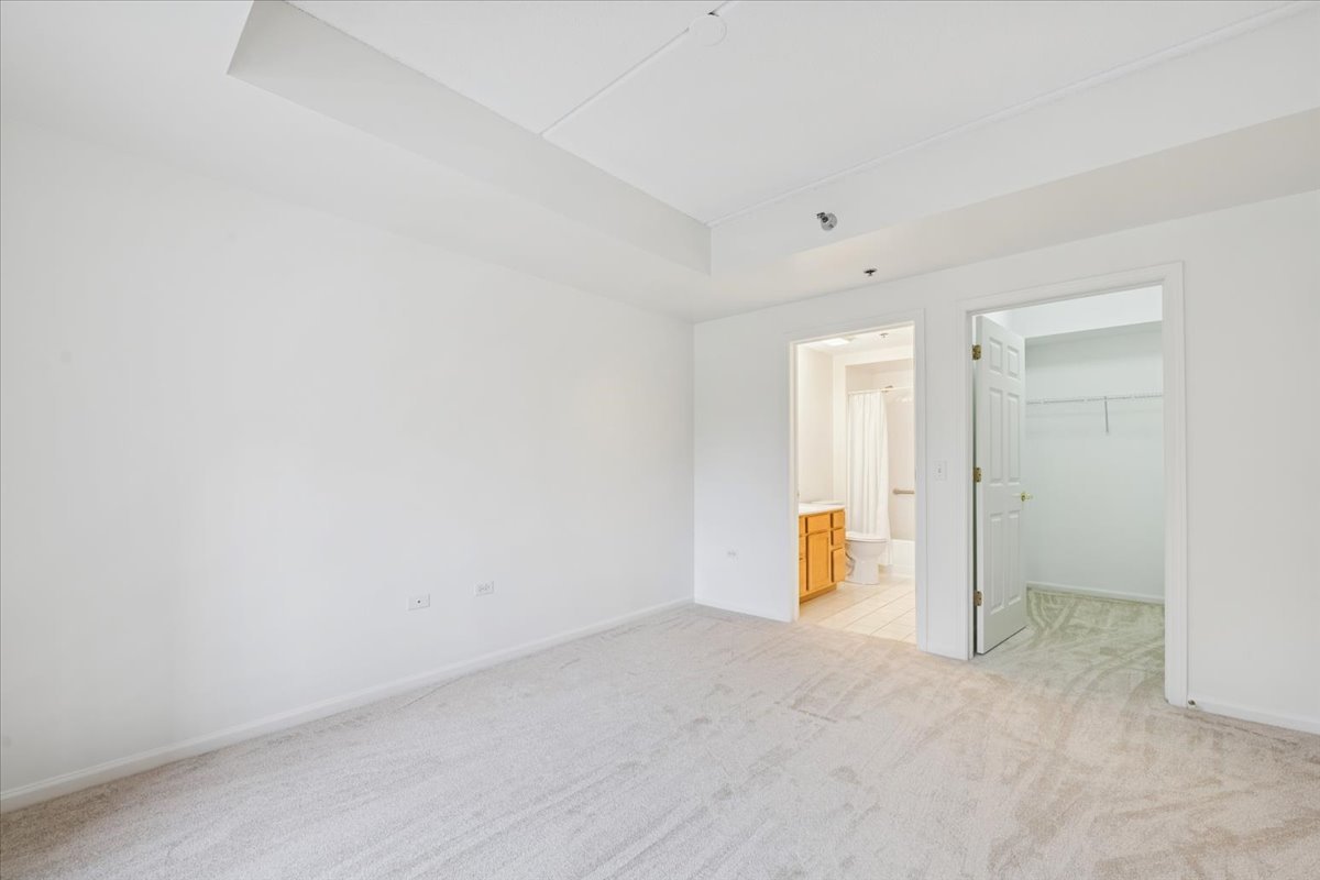 Palatine, Illinois 60067, United States, 2 Bedrooms Bedrooms, ,2 BathroomsBathrooms,Residential,Active,245832