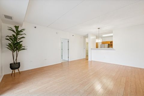 Tiny photo for 440 W Mahogany Court #203, Palatine, IL 60067 (MLS # 12520764)