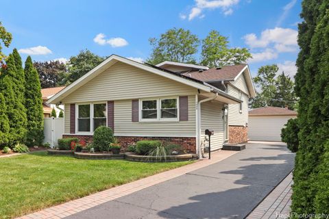 A home in Des Plaines