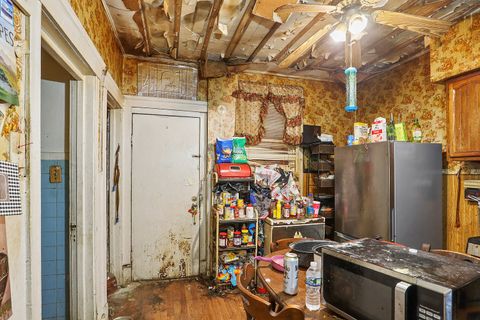 Tiny photo for 7127 S Artesian Avenue, Chicago, IL 60629 (MLS # 12600382)