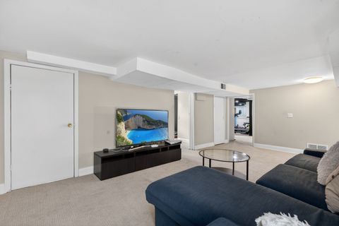 Tiny photo for 810 S Euclid Avenue, Oak Park, IL 60304 (MLS # 12549196)