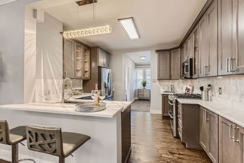 Tiny photo for 7237 S Luella Avenue, Chicago, IL 60649 (MLS # 12313638)