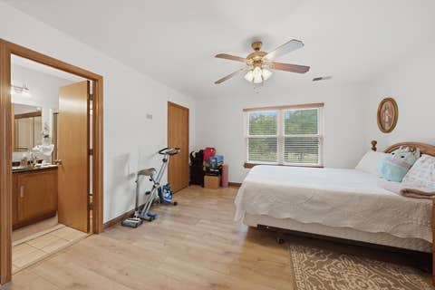 Tiny photo for 182 Aspen Court, North Aurora, IL 60542 (MLS # 12733906)