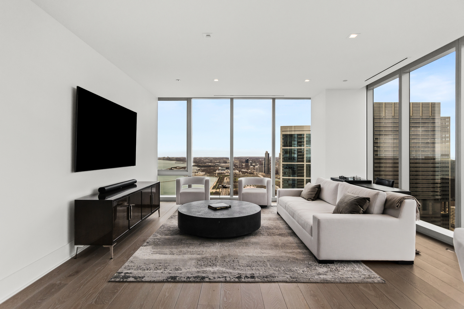 363 E Wacker Drive 4901