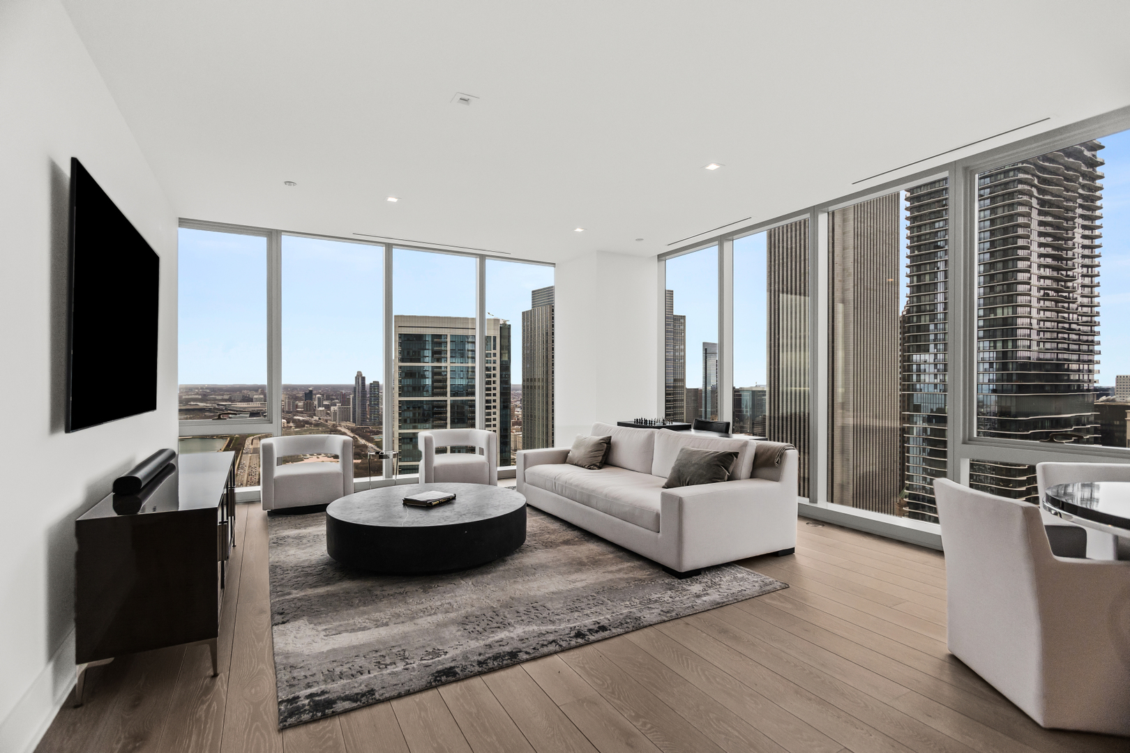 363 E Wacker Drive 4901