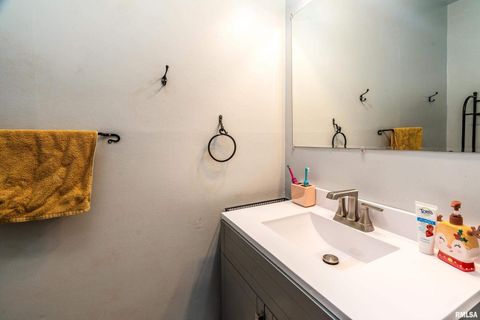 Tiny photo for 501 S BUCHANAN Street, Marion, IL 62959 (MLS # EB460756)