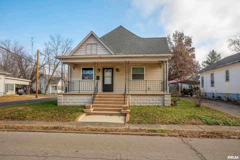 Tiny photo for 501 S BUCHANAN Street, Marion, IL 62959 (MLS # EB460756)